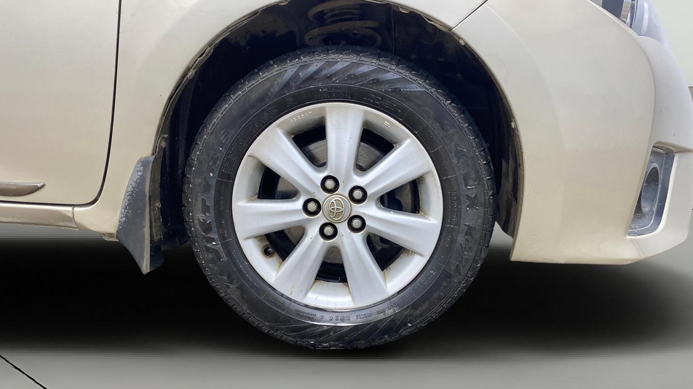 2015 Toyota Corolla Altis G CVT PETROL, Petrol, Automatic, 84,986 km, Right Front Wheel
