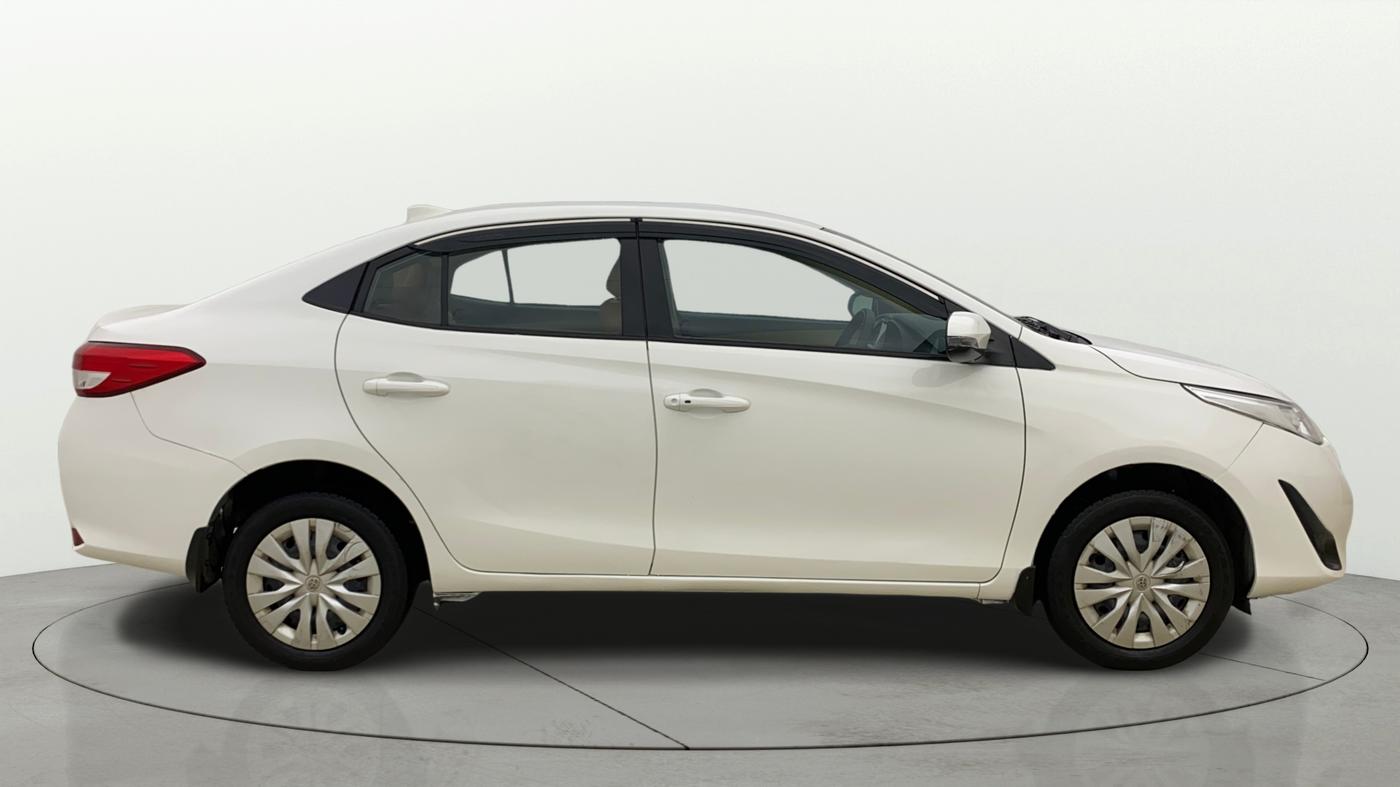 2018 Toyota YARIS G MT, Petrol, Manual, 29,284 km, Right Side View