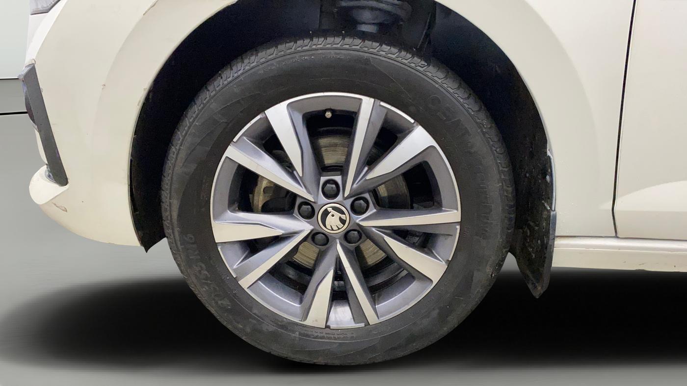 2022 Skoda SLAVIA STYLE 1.0L TSI MT, Petrol, Manual, 58,144 km, Left Front Wheel
