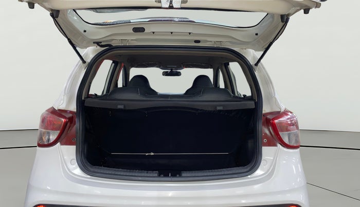 2017 Hyundai Grand i10 MAGNA 1.2 KAPPA VTVT, Petrol, Manual, 48,174 km, Boot Open Zoomed View