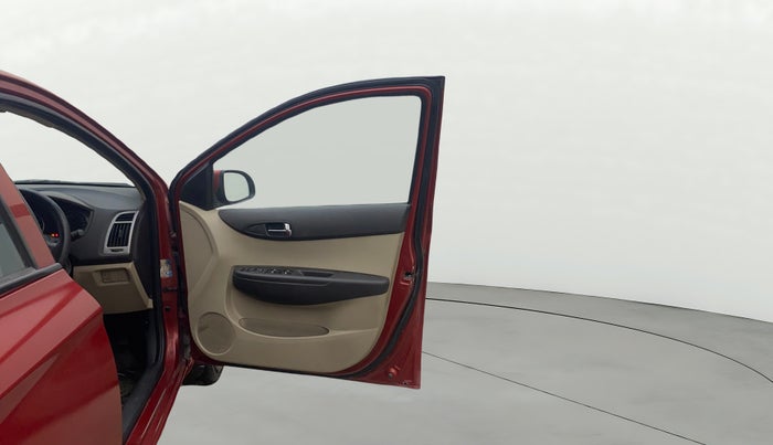 2013 Hyundai i20 SPORTZ 1.2, Petrol, Manual, 87,769 km, RHS Front Door