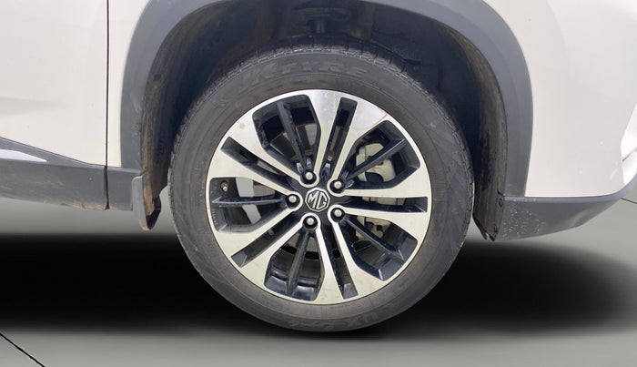 2022 MG HECTOR PLUS SHARP 1.5 PETROL TURBO HYBRID MT 6-STR, Petrol, Manual, 91,014 km, Right Front Wheel