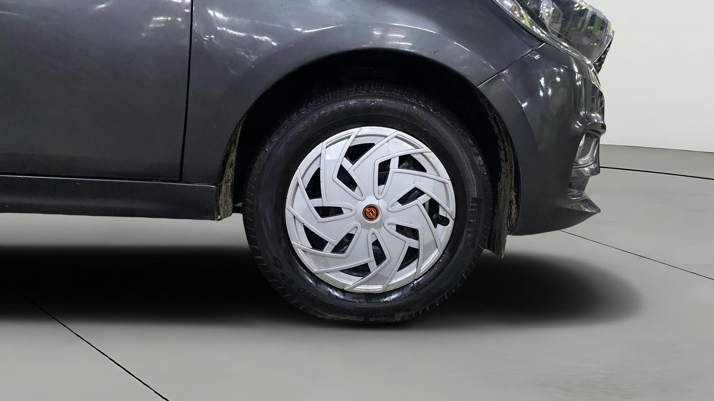 2022 Tata Tiago XZ PLUS CNG, CNG, Manual, 55,008 km, Right Front Wheel