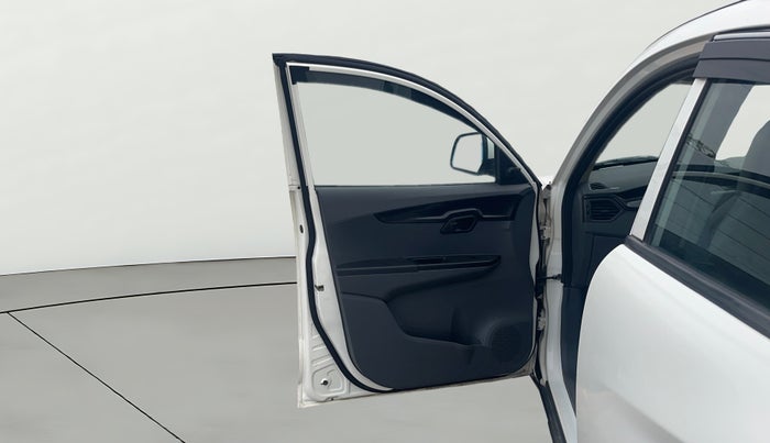 2018 Mahindra KUV 100 NXT K4+ P 6 STR, Petrol, Manual, 53,274 km, LHS Front Door