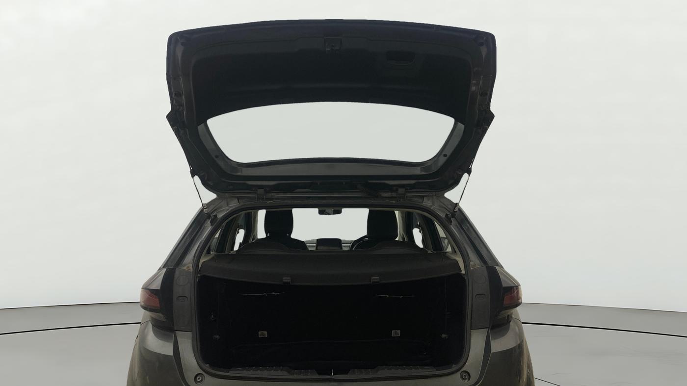 2022 Tata ALTROZ XT DIESEL, Diesel, Manual, 47,941 km, Boot Door Open