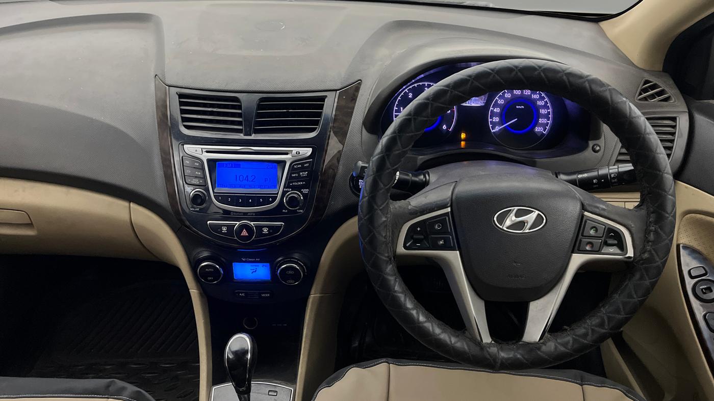 2013 Hyundai Verna FLUIDIC 1.6 CRDI SX OPT AT, Diesel, Automatic, 1,16,380 km, Steering Wheel Close Up
