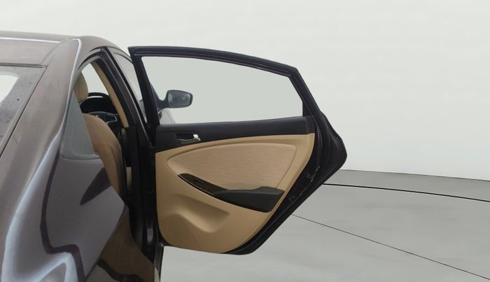 2013 Hyundai Verna FLUIDIC 1.6 CRDI SX, Diesel, Manual, 31,253 km, RHS Rear Door