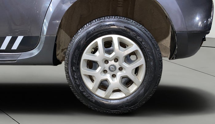 2017 Renault Duster RXE PETROL, Petrol, Manual, 27,433 km, Left Rear Wheel