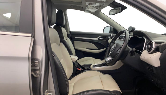 2022 MG ASTOR SHARP 1.5 CVT, Petrol, Automatic, 20,971 km, Right Side Front Door Cabin