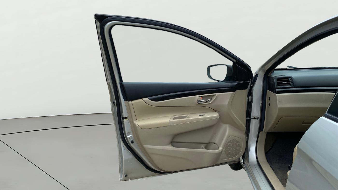 2015 Maruti Ciaz VXI, Petrol, Manual, 98,457 km, LHS Front Door