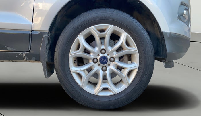 2017 Ford Ecosport TITANIUM 1.5L PETROL, Petrol, Manual, 1,37,972 km, Right Front Wheel