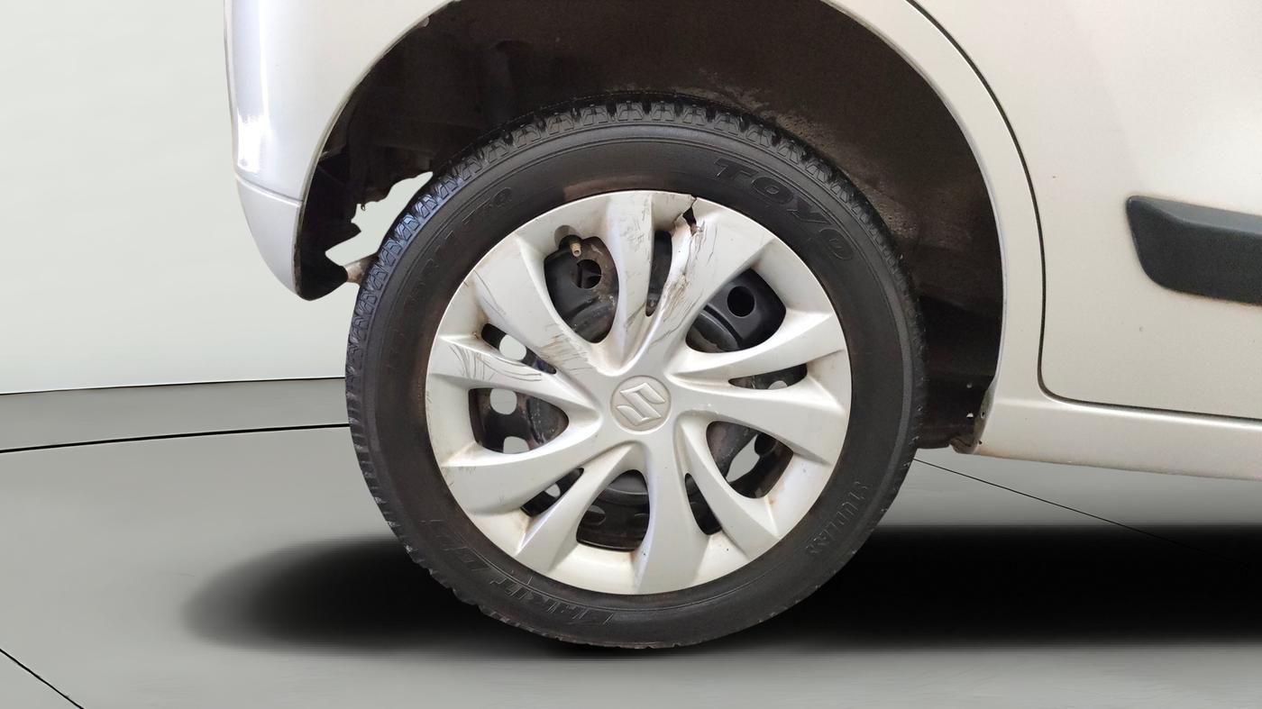 2016 Maruti Wagon R 1.0 VXI AMT, Petrol, Automatic, 28,834 km, Right Rear Wheel