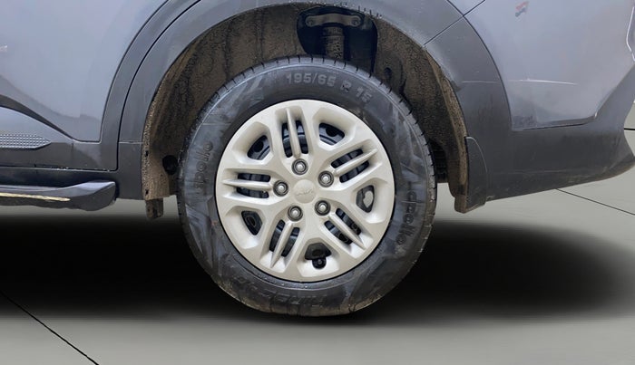 2023 KIA CARENS PRESTIGE 1.5 PETROL 7 STR, Petrol, Manual, 2,787 km, Left Rear Wheel