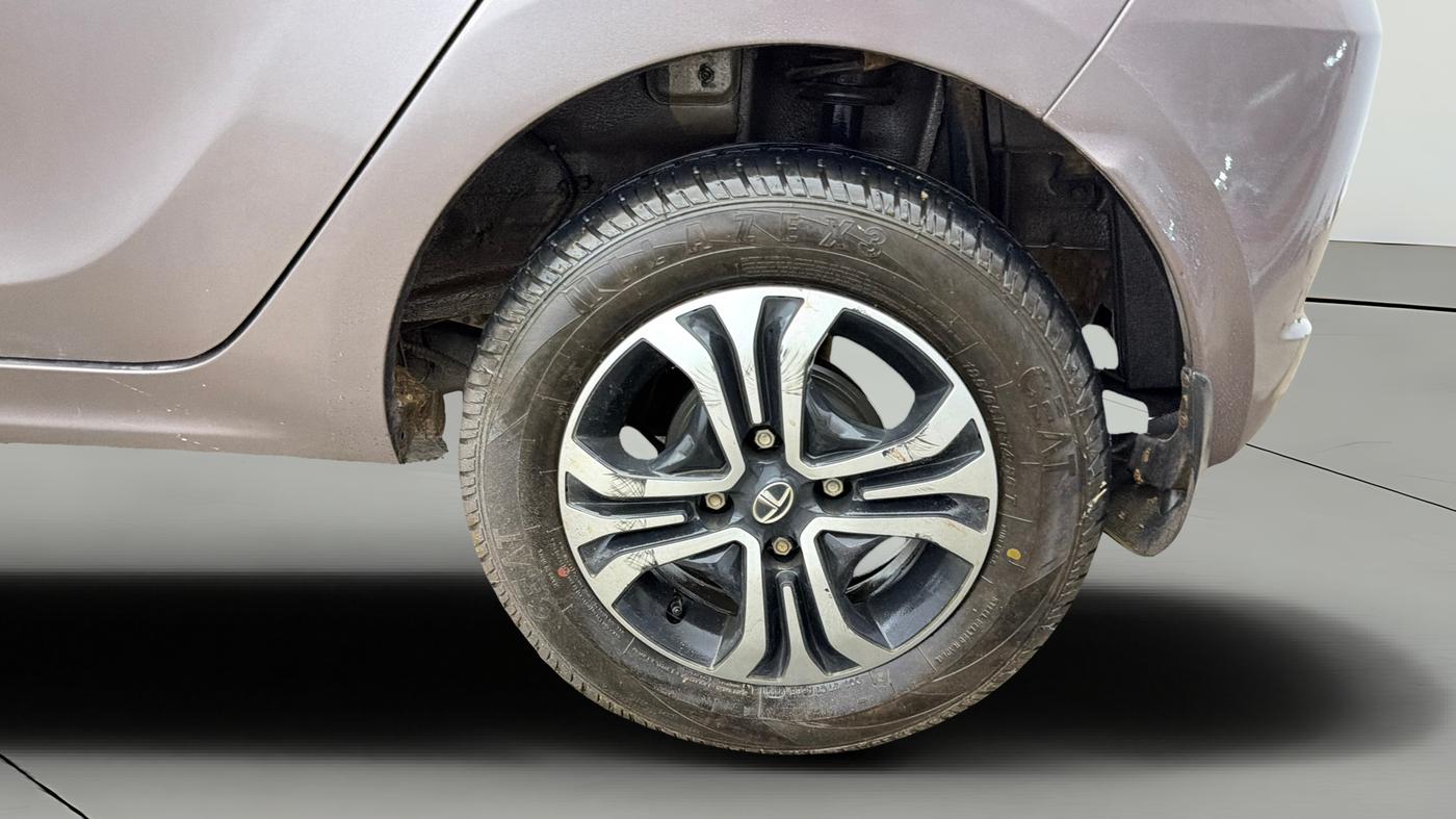2019 Tata Tiago XZ PETROL, Petrol, Manual, 68,476 km, Left Rear Wheel