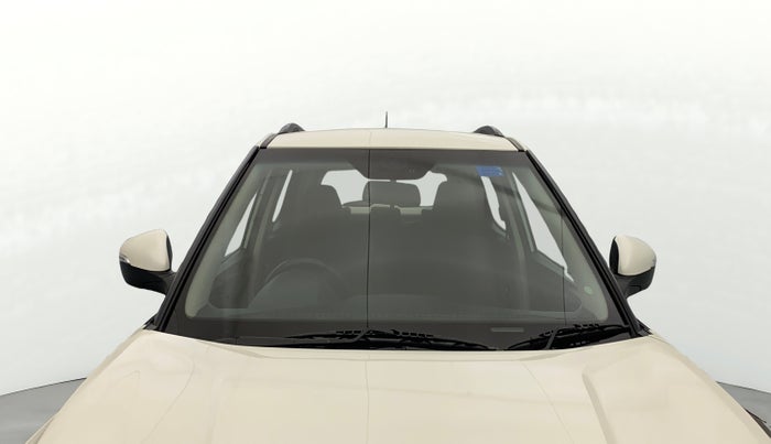 2020 Mahindra XUV300 W8 1.2 PETROL, Petrol, Manual, 31,768 km, Front Windshield