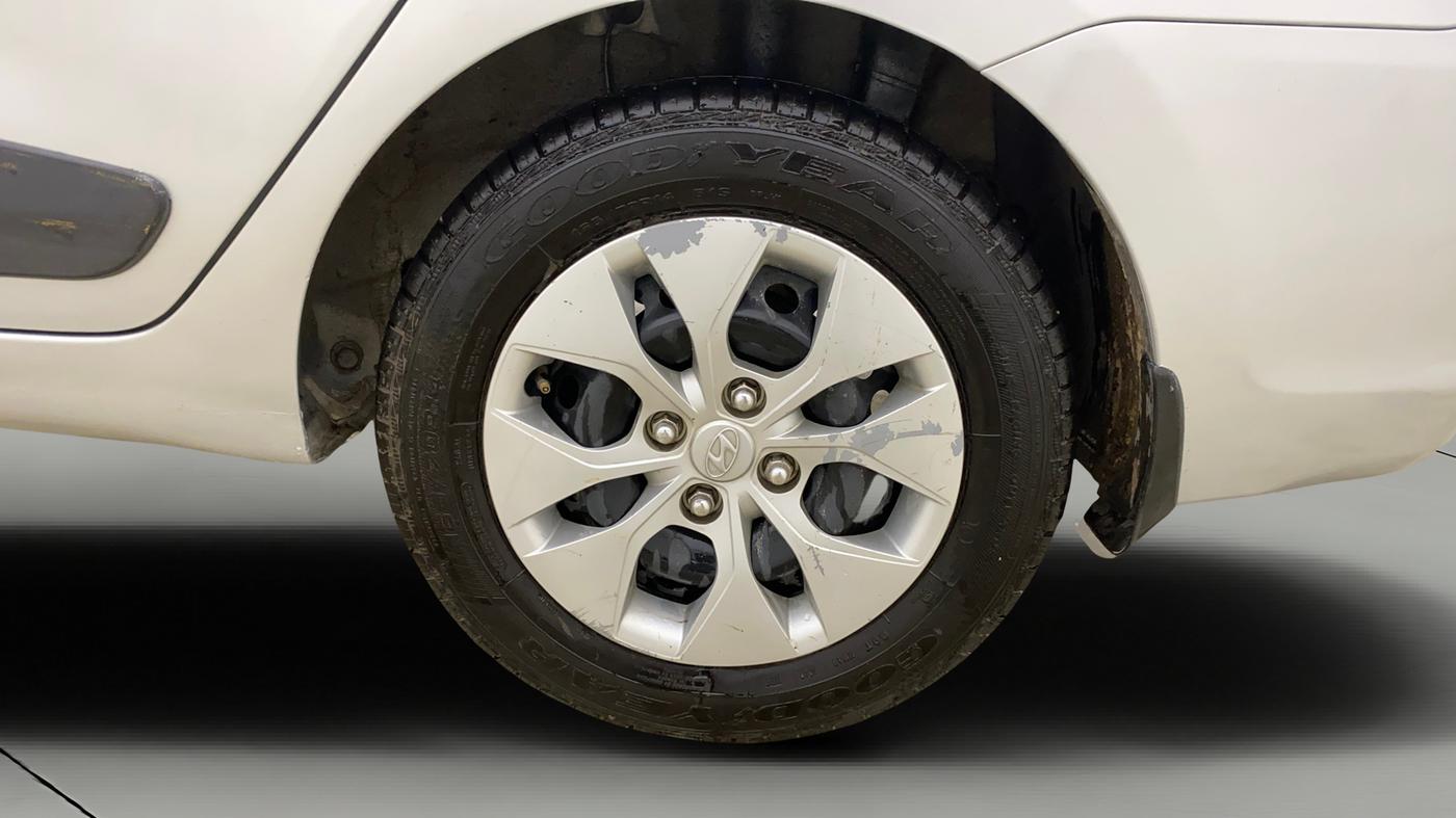 2016 Hyundai Xcent S AT 1.2, Petrol, Automatic, 92,267 km, Left Rear Wheel