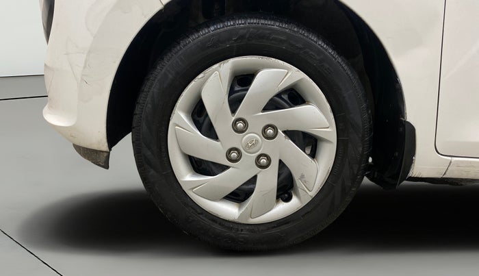 2018 Hyundai NEW SANTRO SPORTZ CNG, CNG, Manual, 94,346 km, Left Front Wheel