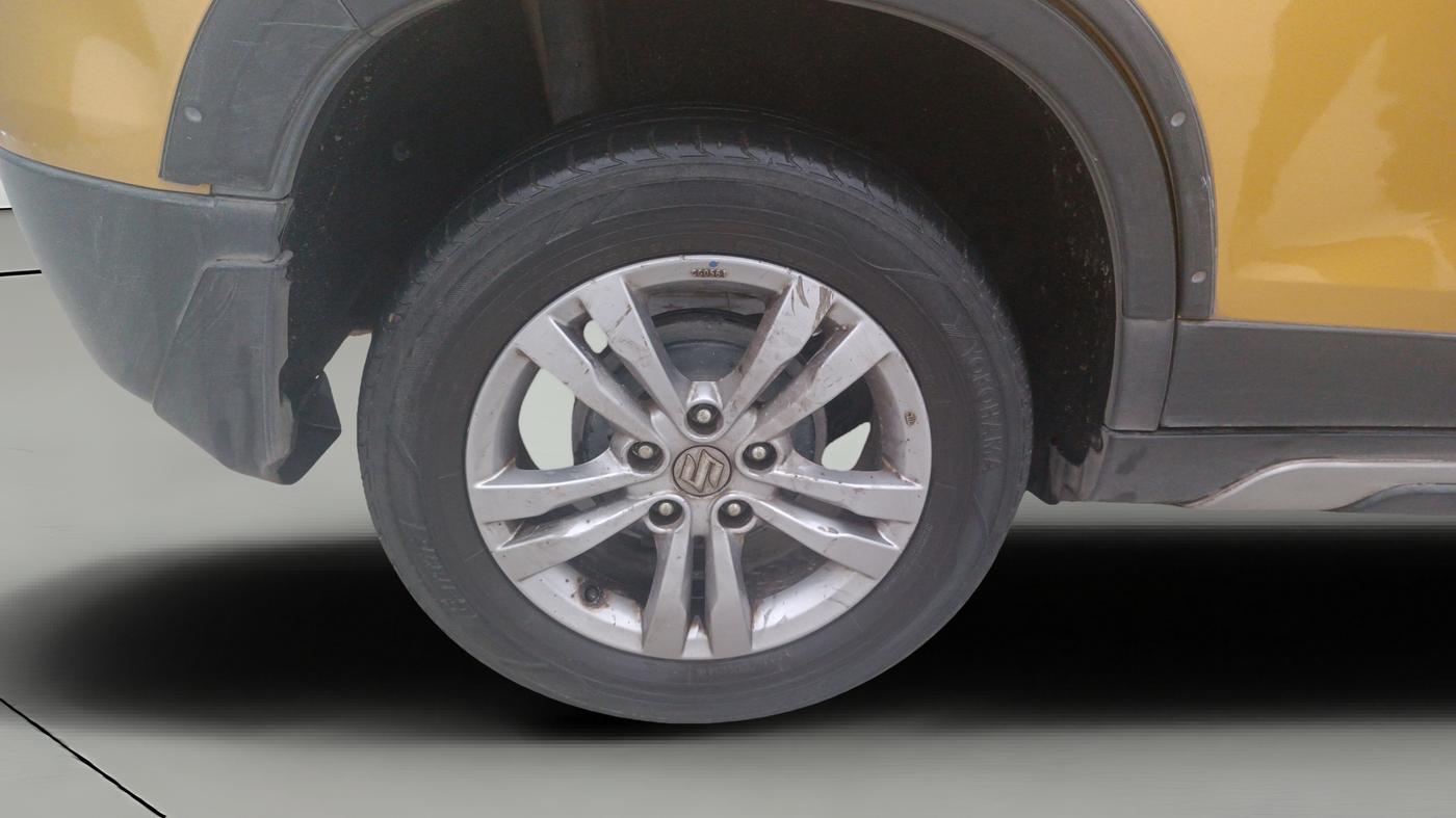 2016 Maruti Vitara Brezza ZDI PLUS DUAL TONE, Diesel, Manual, 54,357 km, Right Rear Wheel