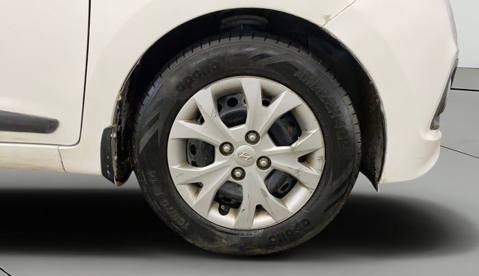 2015 Hyundai Grand i10 SPORTZ 1.2 KAPPA VTVT, Petrol, Manual, 51,234 km, Right Front Wheel