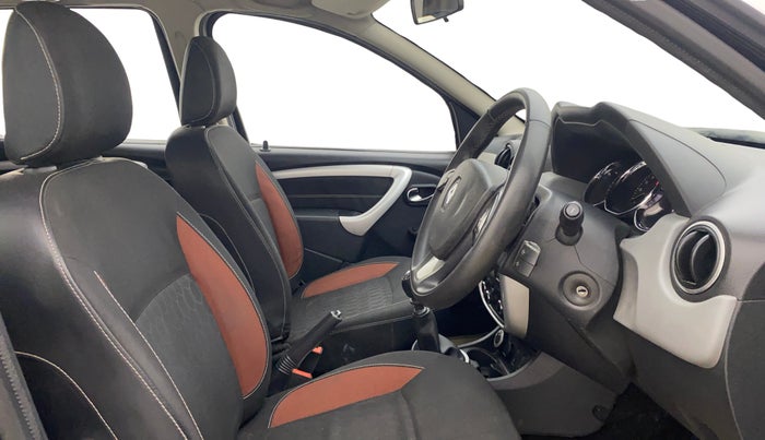 2015 Renault Duster 110 PS RXZ 4X4 MT DIESEL, Diesel, Manual, 56,189 km, Right Side Front Door Cabin