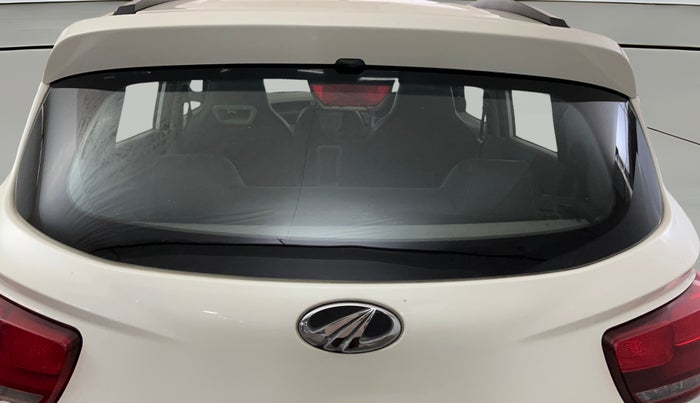 2016 Mahindra Kuv100 K4 6 STR, CNG, Manual, 49,693 km, Rear Windshield