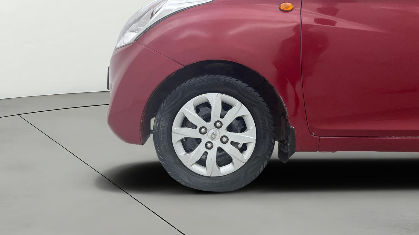 2017 Hyundai Eon SPORTZ, Petrol, Manual, 10,539 km, Left Front Wheel
