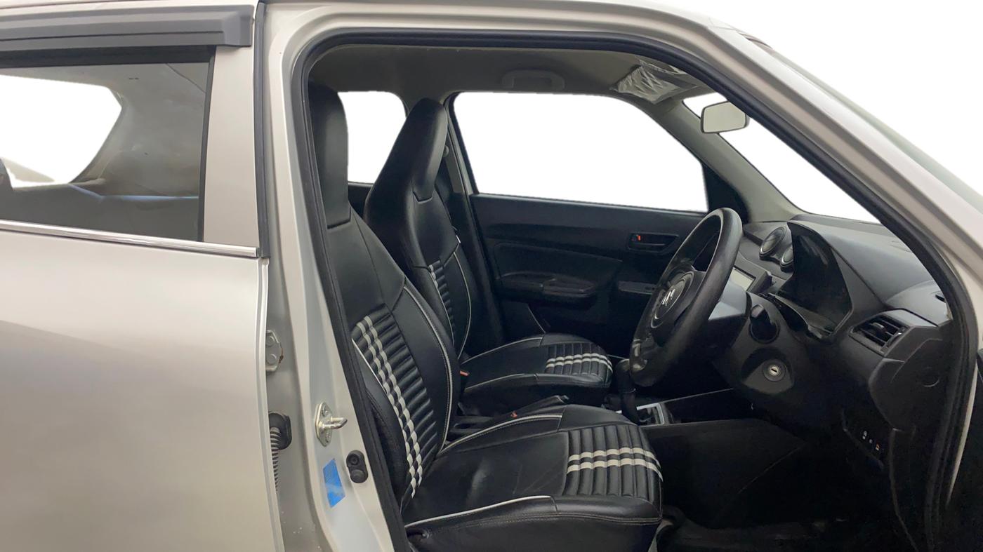2022 Maruti Swift LXI, Petrol, Manual, 1,09,328 km, Right Side Front Door Cabin