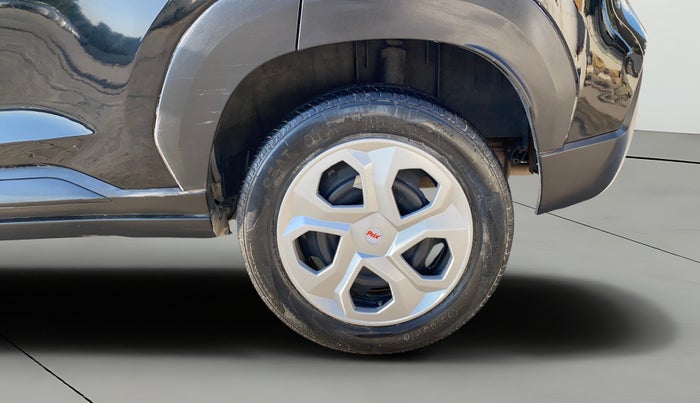 2023 Nissan MAGNITE XL, Petrol, Manual, 35,881 km, Left Rear Wheel