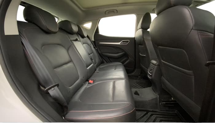 2022 MG ASTOR SHARP 1.3 TURBO AT, Petrol, Automatic, 74,892 km, Right Side Rear Door Cabin