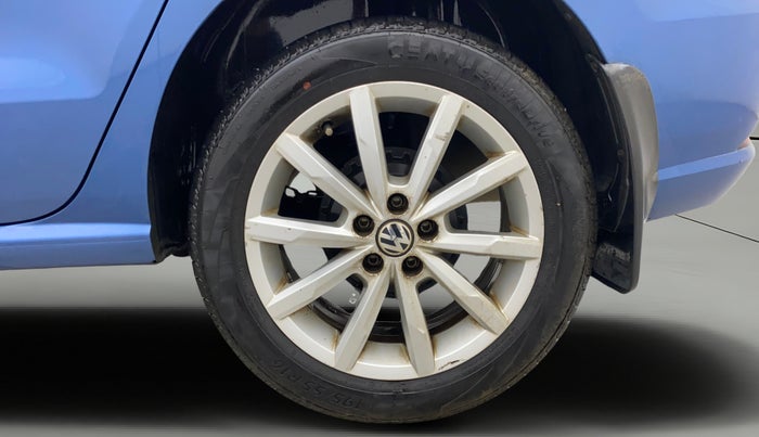 2017 Volkswagen Ameo HIGHLINE PLUS 1.5L AT 16 ALLOY, Diesel, Automatic, 40,829 km, Left Rear Wheel