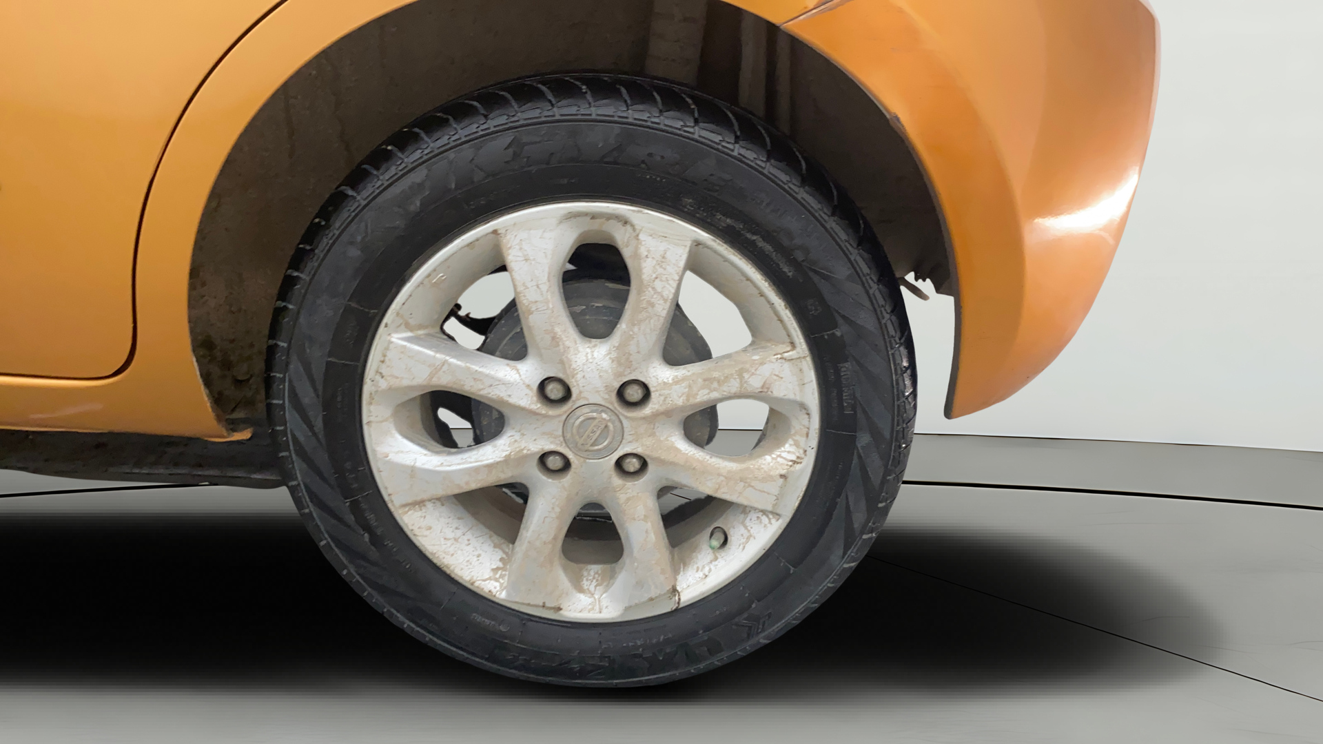 camera-Left-Rear-Wheel