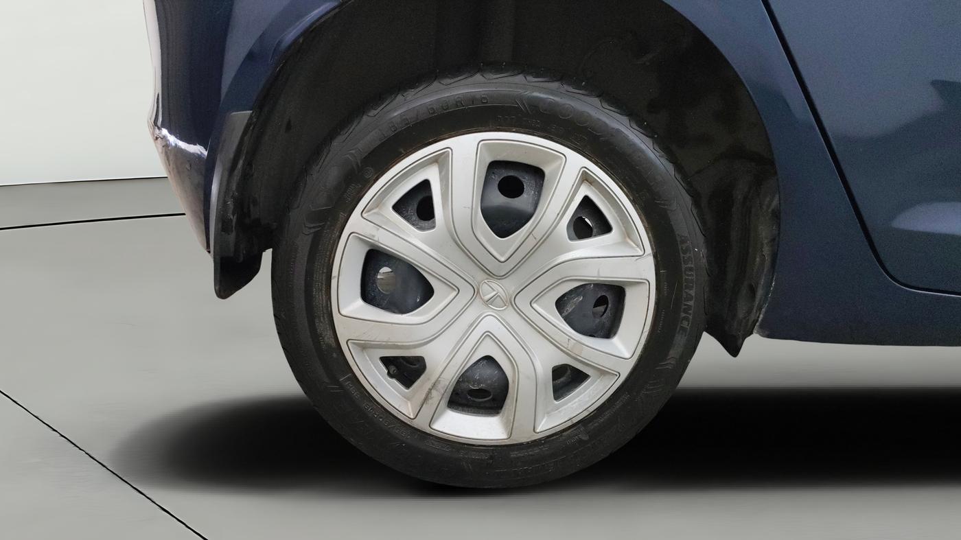 2022 Tata ALTROZ XTA, Petrol, Automatic, 36,238 km, Right Rear Wheel