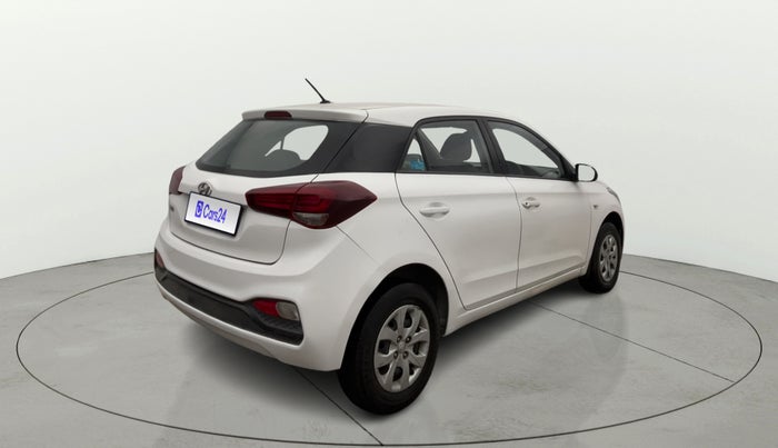 2018 Hyundai Elite i20 MAGNA EXECUTIVE 1.2, Petrol, Manual, 38,151 km, Right Back Diagonal