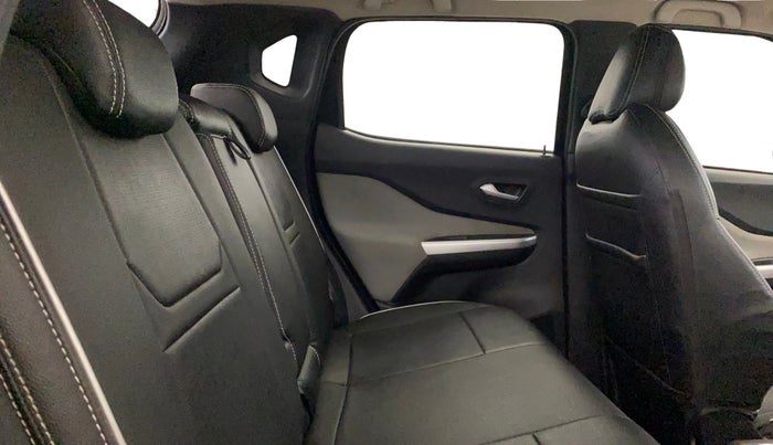 2022 Nissan MAGNITE XV TURBO, Petrol, Manual, 25,196 km, Right Side Rear Door Cabin