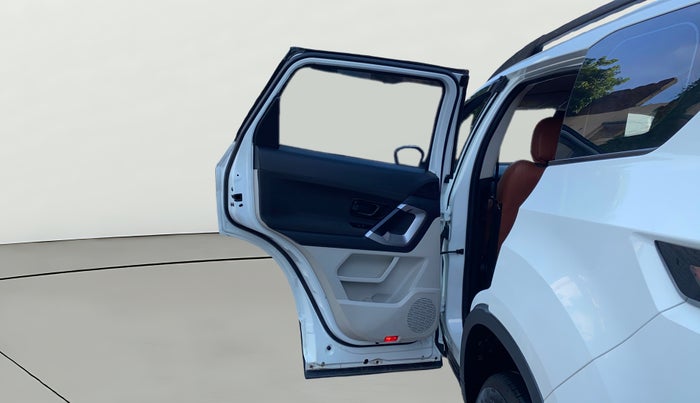 2022 Tata Safari XM, Diesel, Manual, 17,807 km, LHS Rear Door