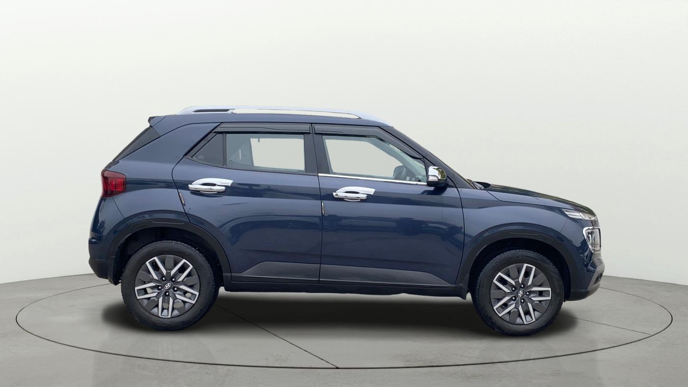 2021 Hyundai VENUE SX 1.5 CRDI, Diesel, Manual, 17,812 km, Right Side View