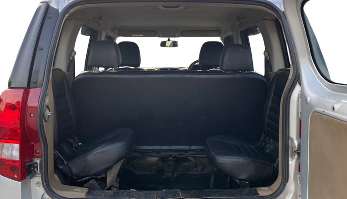 2016 Mahindra TUV300 T4, Diesel, Manual, 91,399 km, Third Seat Row ( optional )