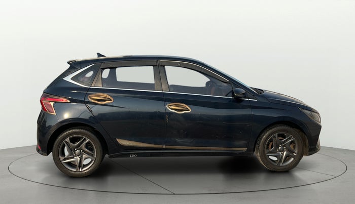 2021 Hyundai NEW I20 SPORTZ 1.2 MT, Petrol, Manual, 52,911 km, Right Side View