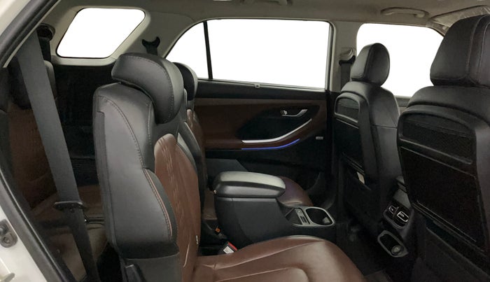 2021 Hyundai ALCAZAR 1.5 SIGNATURE (O) AT 6STR, Diesel, Automatic, 84,579 km, Right Side Rear Door Cabin