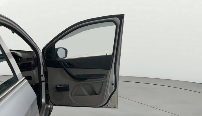 2018 Tata Tiago XE PETROL, CNG, Manual, 53,821 km, RHS Front Door