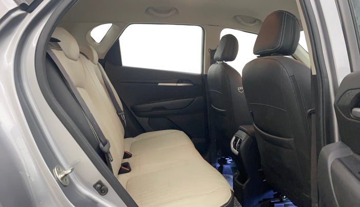 2021 KIA SONET HTK 1.2, Petrol, Manual, 29,785 km, Right Side Rear Door Cabin