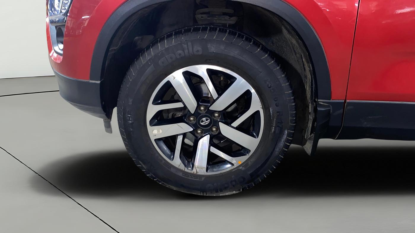 2020 Tata Harrier XZA PLUS 2.0L DUAL TONE, Diesel, Automatic, 13,056 km, Left Front Wheel