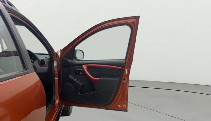 2017 Renault Duster 85 PS RXS MT DIESEL, Diesel, Manual, 1,43,991 km, RHS Front Door