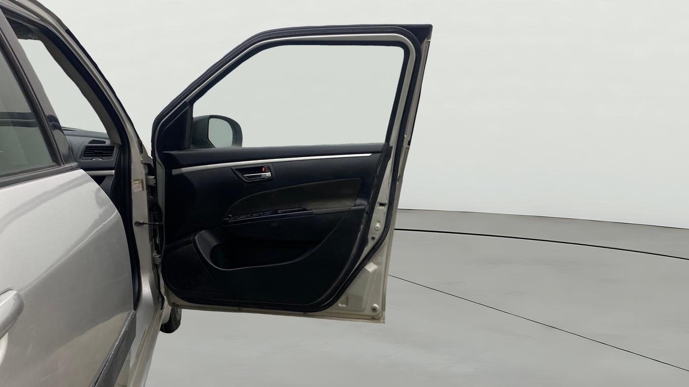 2013 Maruti Swift VDI, Diesel, Manual, 1,45,424 km, RHS Front Door