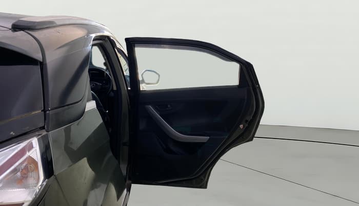2021 Tata NEXON XMA SUNROOF PETROL, Petrol, Automatic, 53,700 km, RHS Rear Door