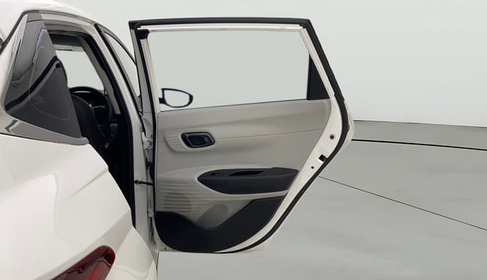 2023 Hyundai NEW I20 SPORTZ 1.2 MT, Petrol, Manual, 34,104 km, RHS Rear Door