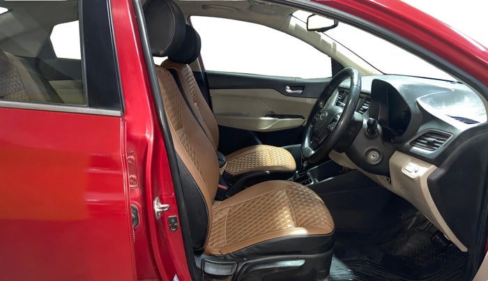 2018 Hyundai Verna 1.6 CRDI SX + AT, Diesel, Automatic, 95,998 km, Right Side Front Door Cabin