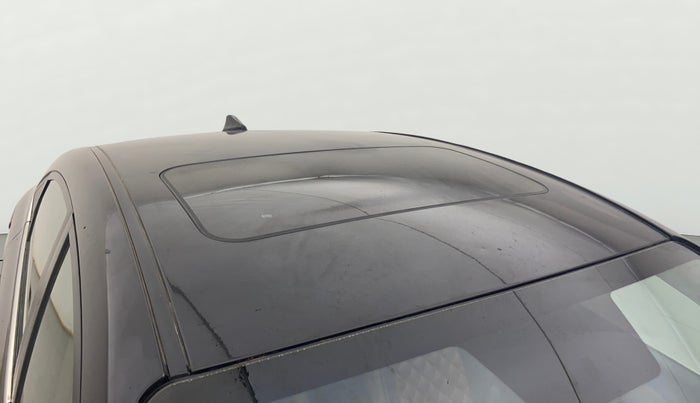 2017 Hyundai Verna 1.6 CRDI SX + AT, Diesel, Automatic, 1,14,826 km, Roof