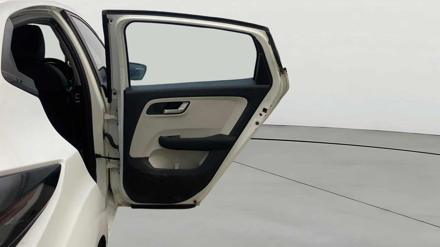 2022 Tata ALTROZ XZA PLUS, Petrol, Automatic, 56,299 km, RHS Rear Door