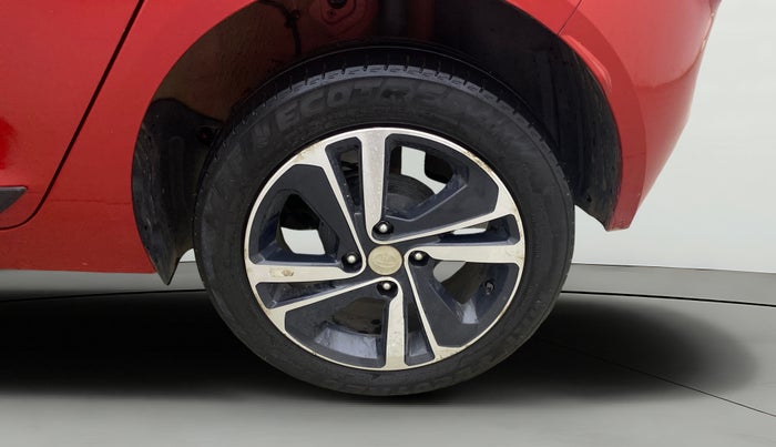 2023 Tata ALTROZ XZ PETROL, Petrol, Manual, 38,898 km, Left Rear Wheel